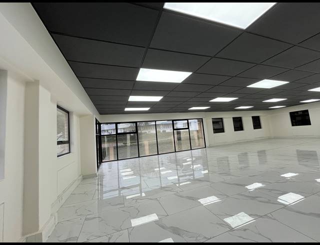 149M² OFFICE TO LET IN SUNNYROCK